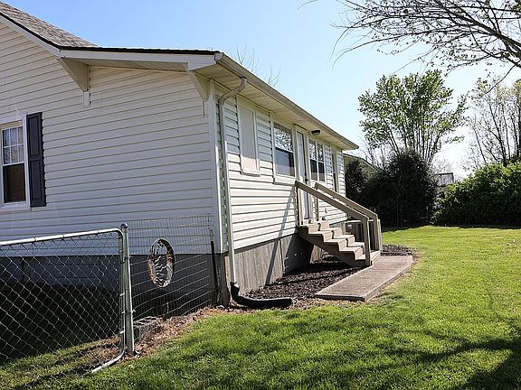 5th image of 112 Holston View Dr