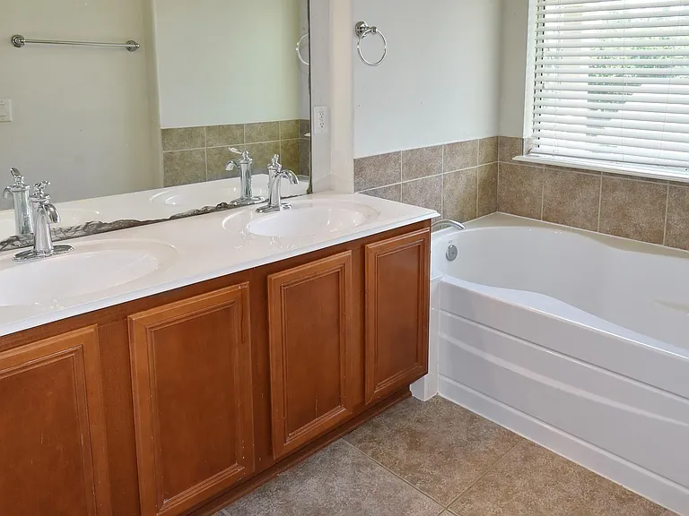 13600 Breton Ridge St #20B — Photo 25