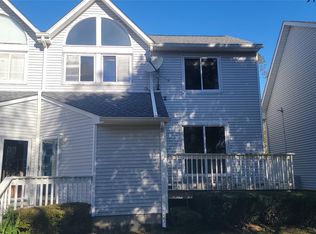 3522 Gibbs Rd, Coram, NY 11727