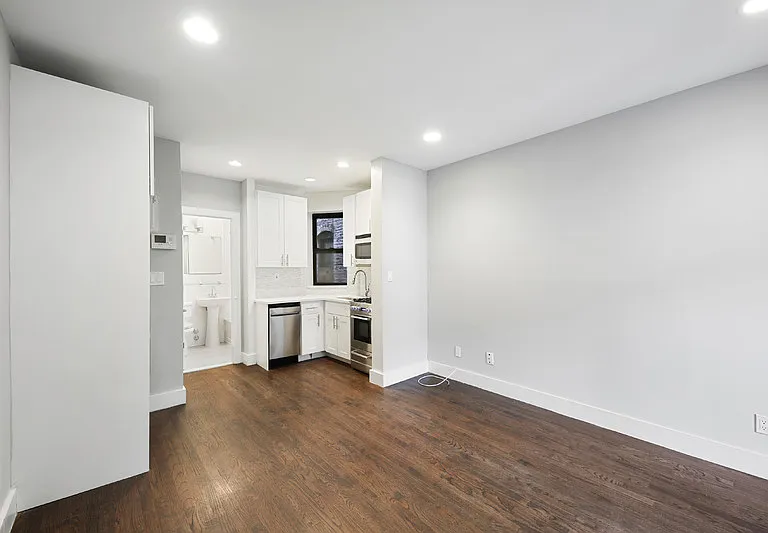 518 E 88th St #4A — Photo 5