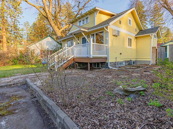 2nd image of 3814 E 9th Ave