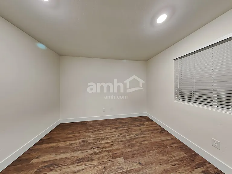 4072 Alameda Creek Ave — Photo 11