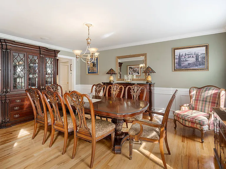 156 Maggie Dr — Photo 8