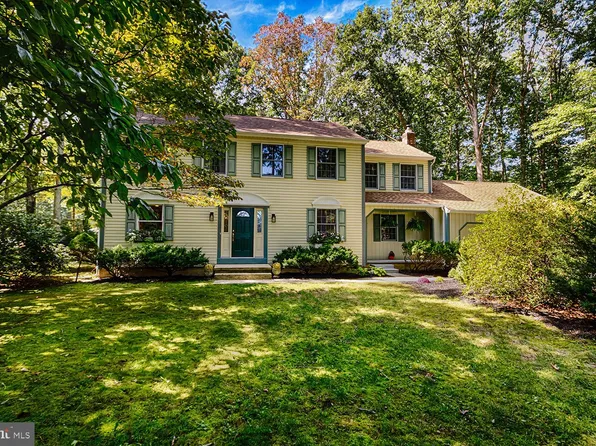 21 Sleepy Hollow Dr, Tabernacle, NJ 08088