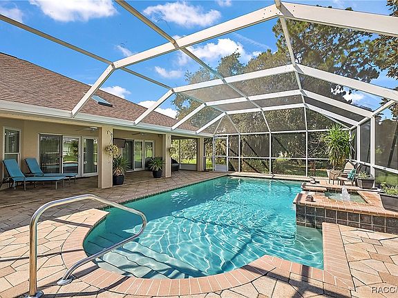 5th image of 4842 N Crestline Dr