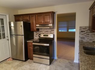 7519 Country Ln APT 1E, Darien, IL