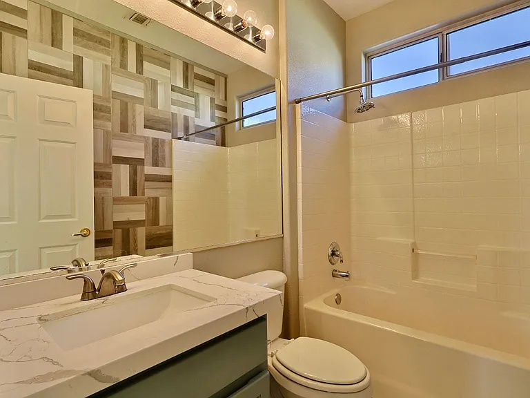 2503 Libretto Ave — Photo 26