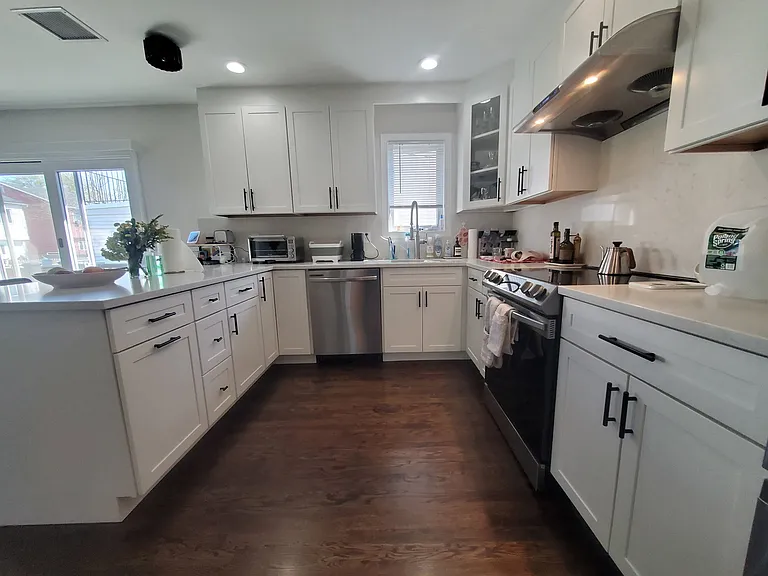 42 Mariners Ln — Photo 2