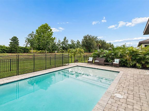 3rd image of 9047 ROYAL RIVER CIRCLE