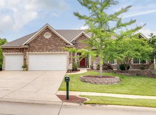 155 Bear Creek Dr, Wentzville, MO 63385