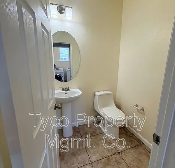 2709 Apricot Ct — Photo 6