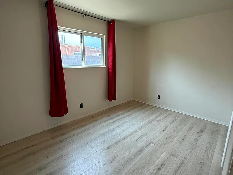 624 Alcazar St SE — Photo 13