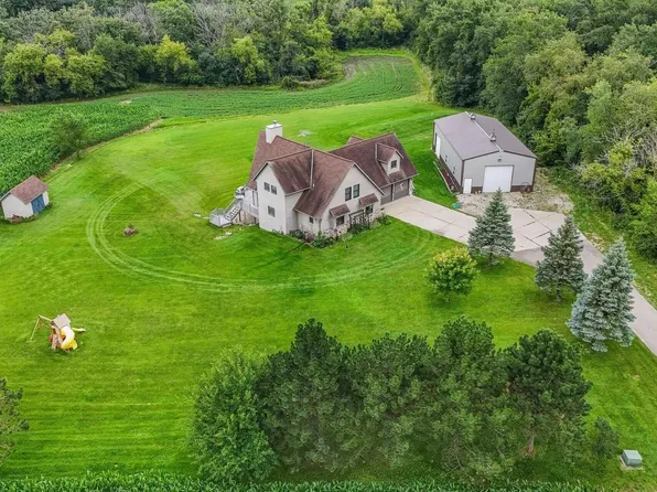 5789 Amos ROAD, Elkhorn, WI 53121
