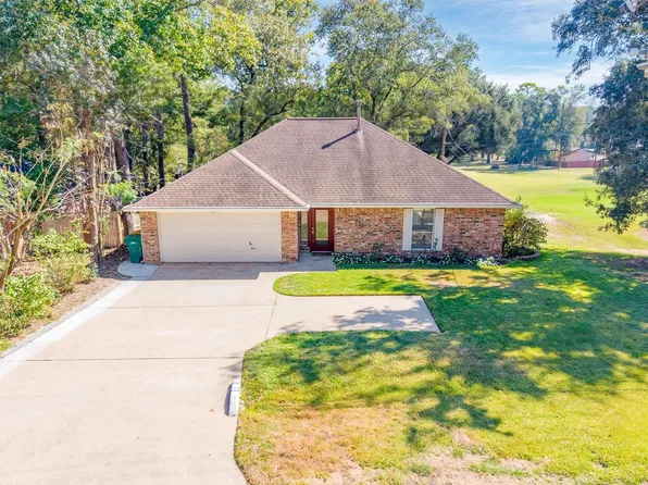 149 Thunderbird Dr, Conroe, TX 77304