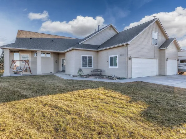 26401 Hidden Valley Ln, Middleton, ID 83644