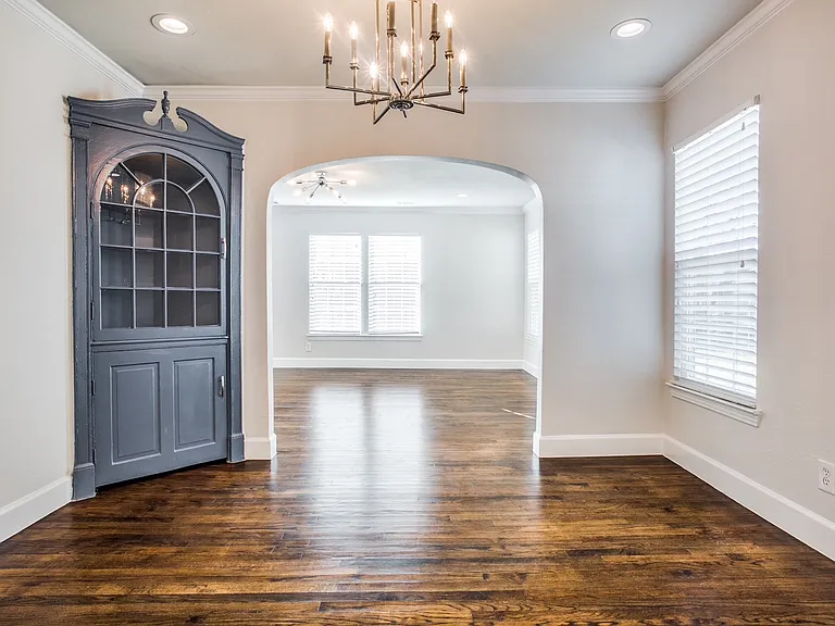 3147 Hedgerow Dr — Photo 8