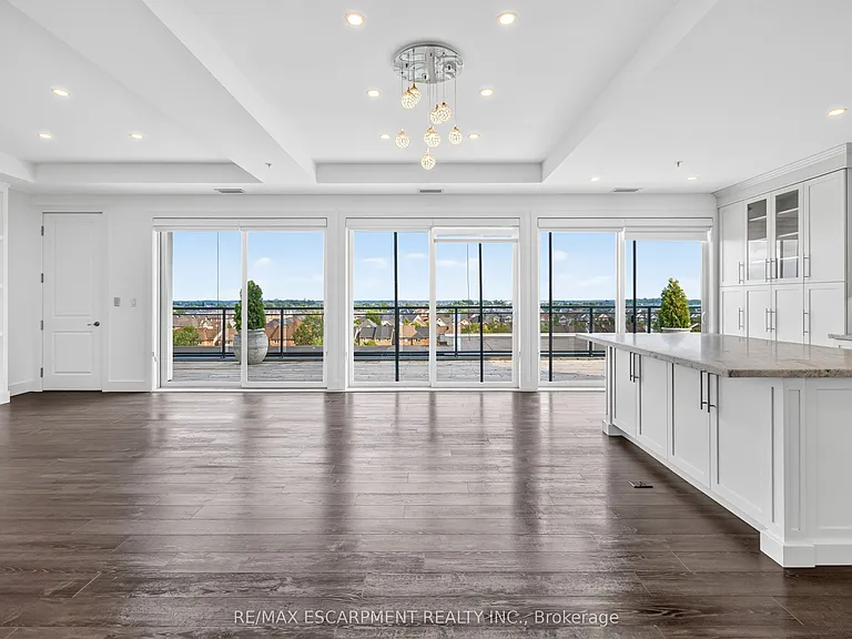640 Sauve St #602 — Photo 9