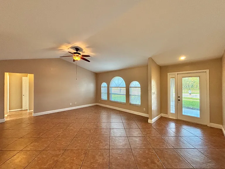 4343 SW Sands Blvd — Photo 3