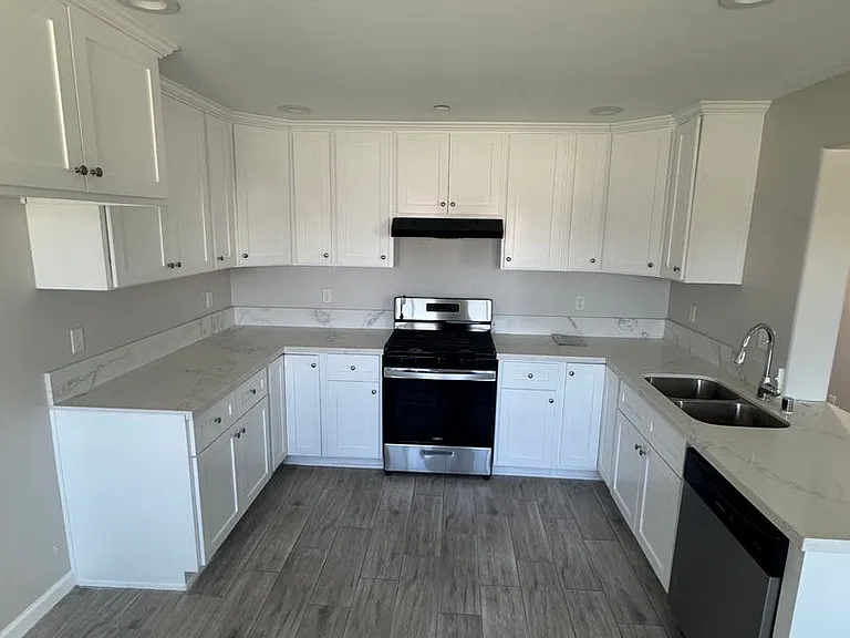 1627 Virginia Ave — Photo 5