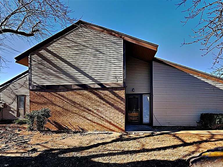 1910 Three Stars Rd — Photo 14