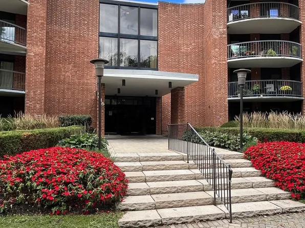 1615 E Central Rd Unit 422C, Arlington Heights, IL 60005