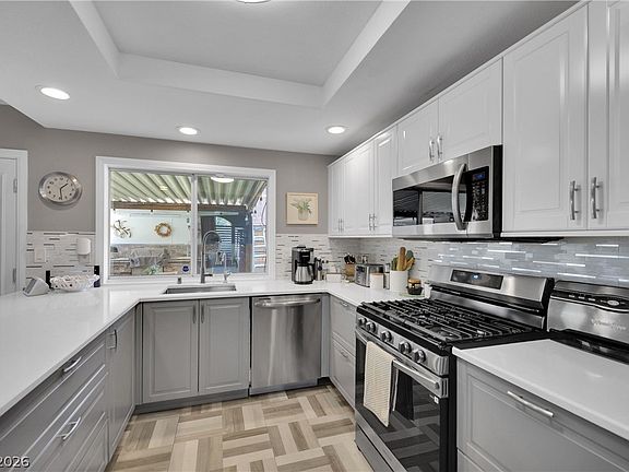 5th image of 233 Innsdale Ct