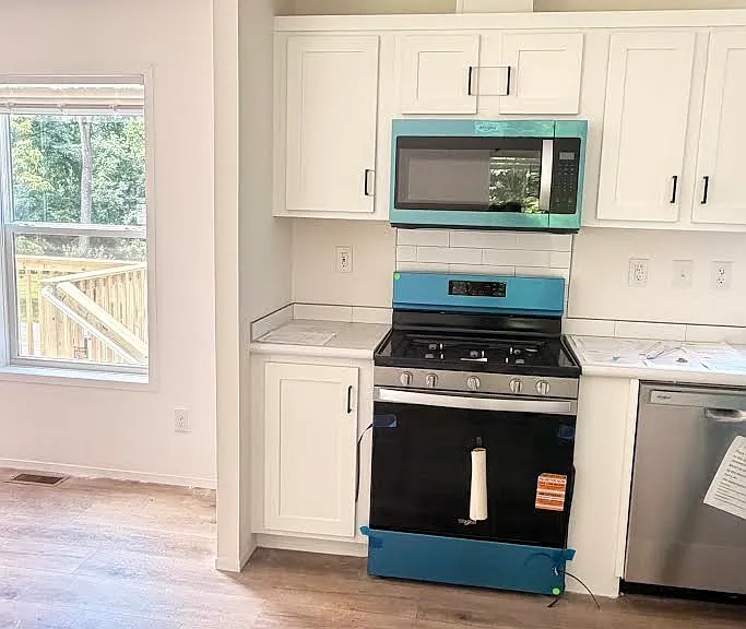 32 Manor Dr — Photo 6