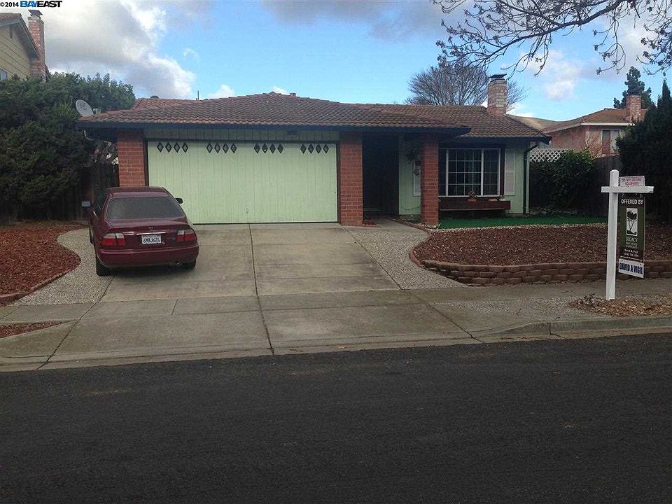 2nd image of 38940 Godfrey Pl
