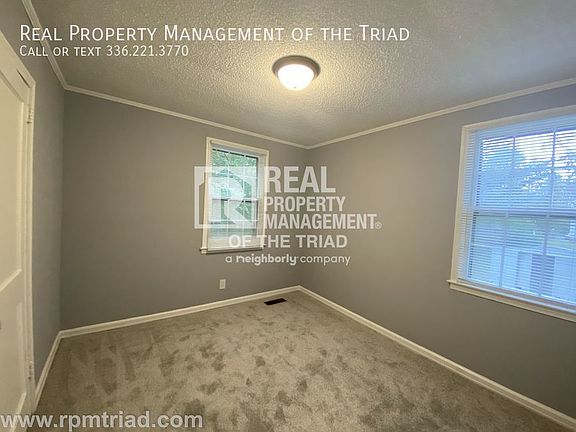 4th image of 1306 Woodside Dr