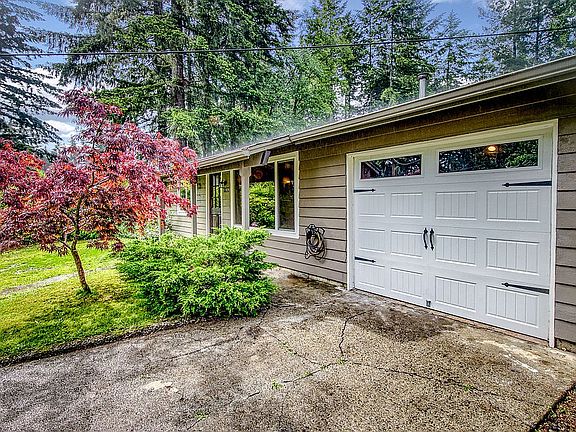 2nd image of 13929 Chinook Cir NW