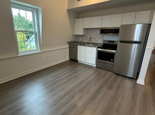 12 Walnut St APT 18, Natick, MA 01760