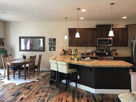 Room for entertaining! 