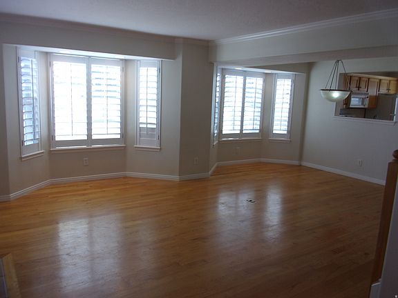 2nd image of 902 E Hamlet Cir N #N