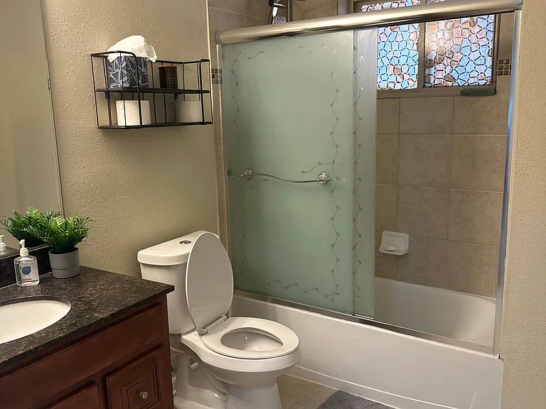1314 W Gill Pl — Photo 4
