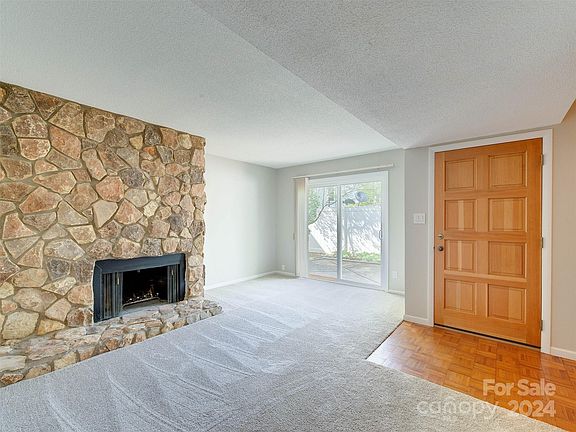 3rd image of 7115 Stonington Ln