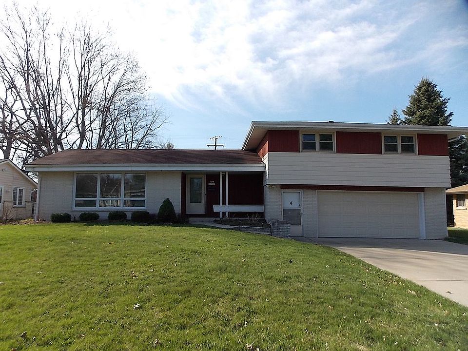 1st image of N88W17059 Elmwood Dr