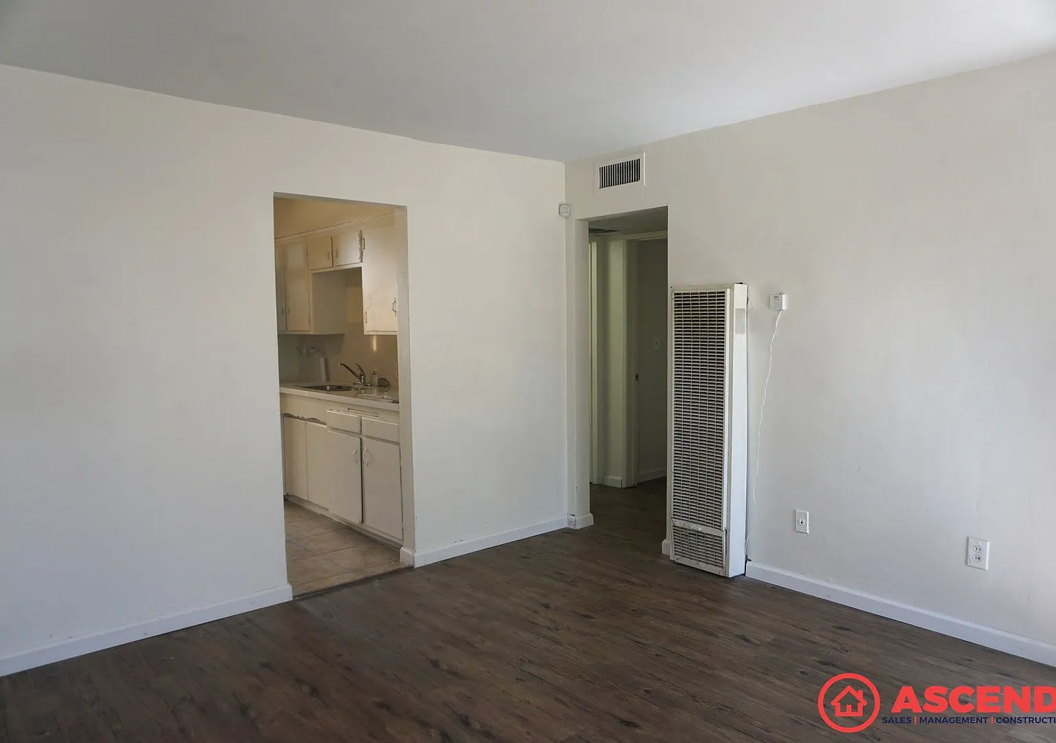 914 Quincy Street — Photo 4