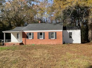 402 Ridgeland Dr, Sandersville, GA 31082