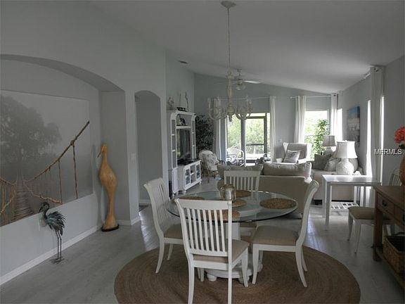 3rd image of 304 Grand Canal Dr