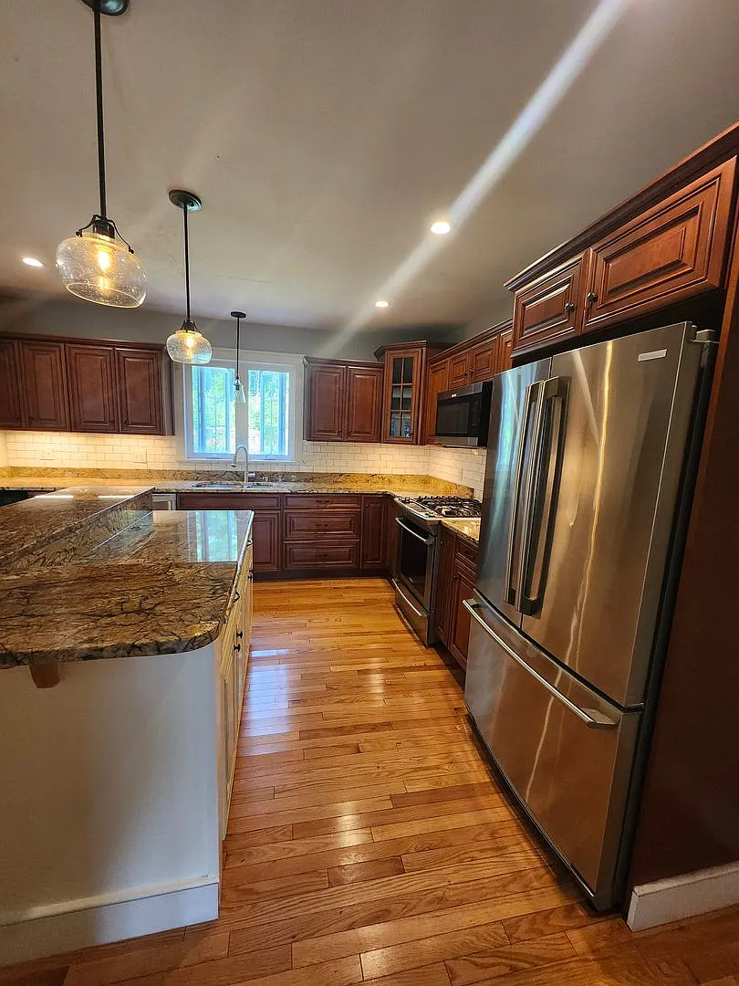 Oversized 3-Bedroom Duplex for Rent $3,000/Month — Photo 3