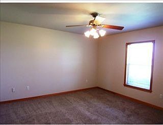 3rd image of 1000 E 2nd St