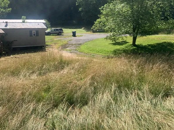 3308 Roberts Dr, Ashland, KY 41102