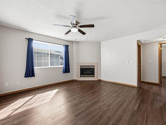 3rd image of 146 Elm Ridge Dr
