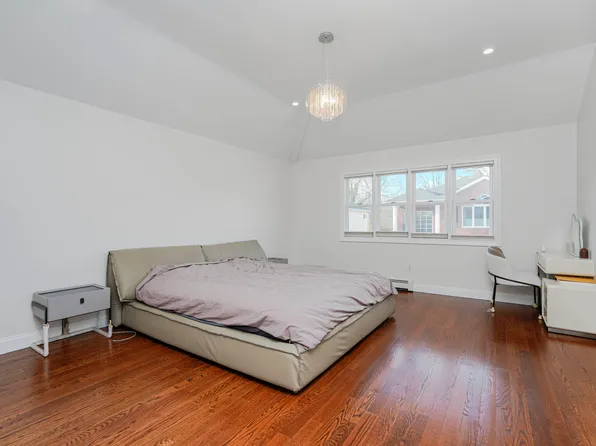 151a Waterbury Avenue image 10 of 33