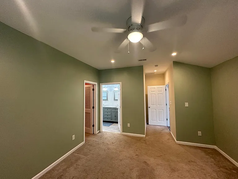 2141 Jeffrey Dr — Photo 9