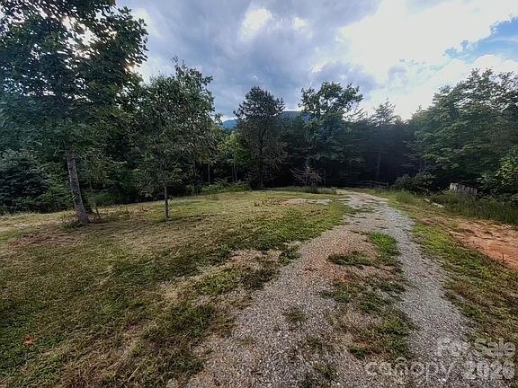 5th image of 1318 Laughter Rd
