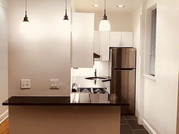 2nd image of 200 W 92nd St APT 2A