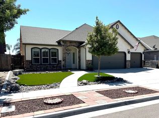 2085 W Bryman St, Hanford, CA 93230