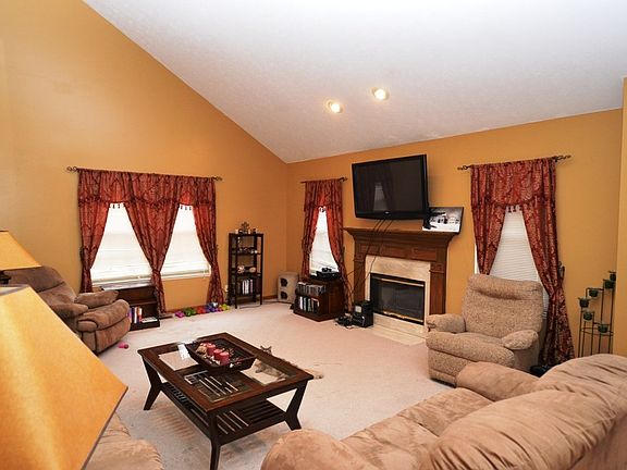 2nd image of 1934 Southridge Dr