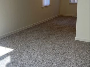 1332 Tamara Ct, Waukegan, IL 60085